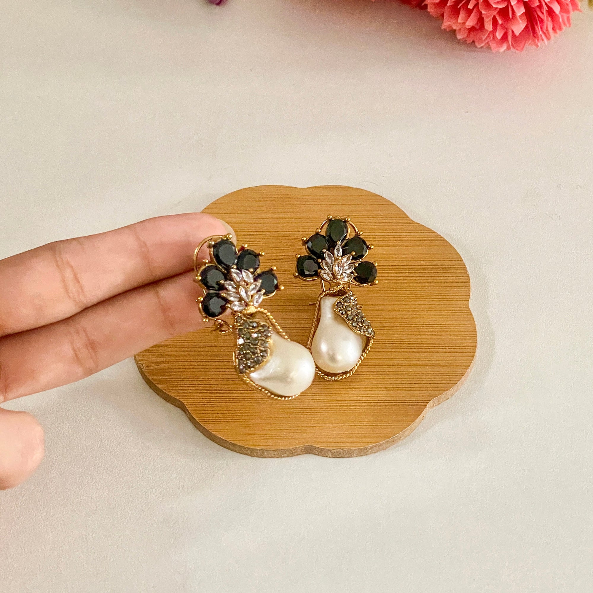 Duraiya Majesty Mother of Pearl Earrings - ER-71