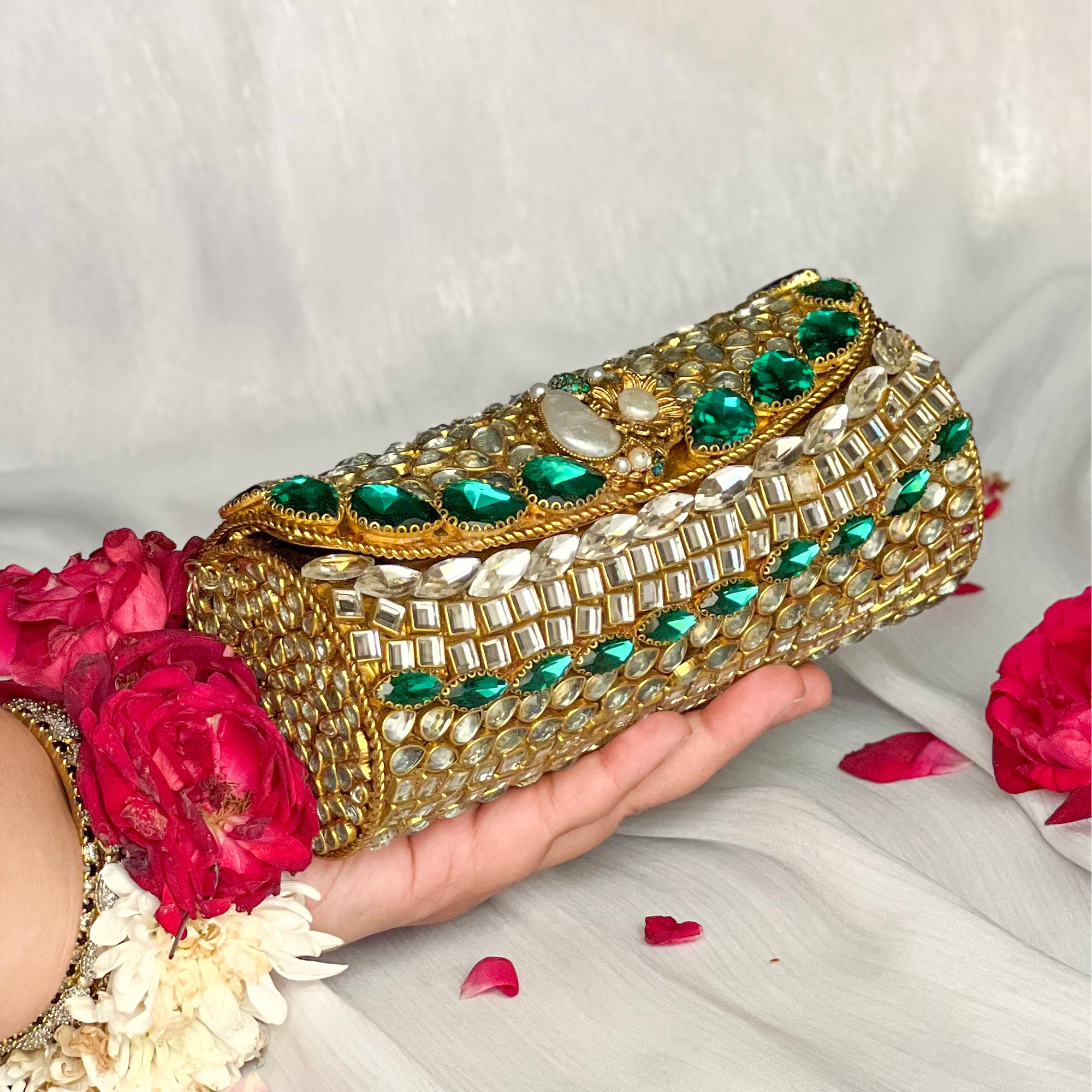 Naghma Clutch l CL-01