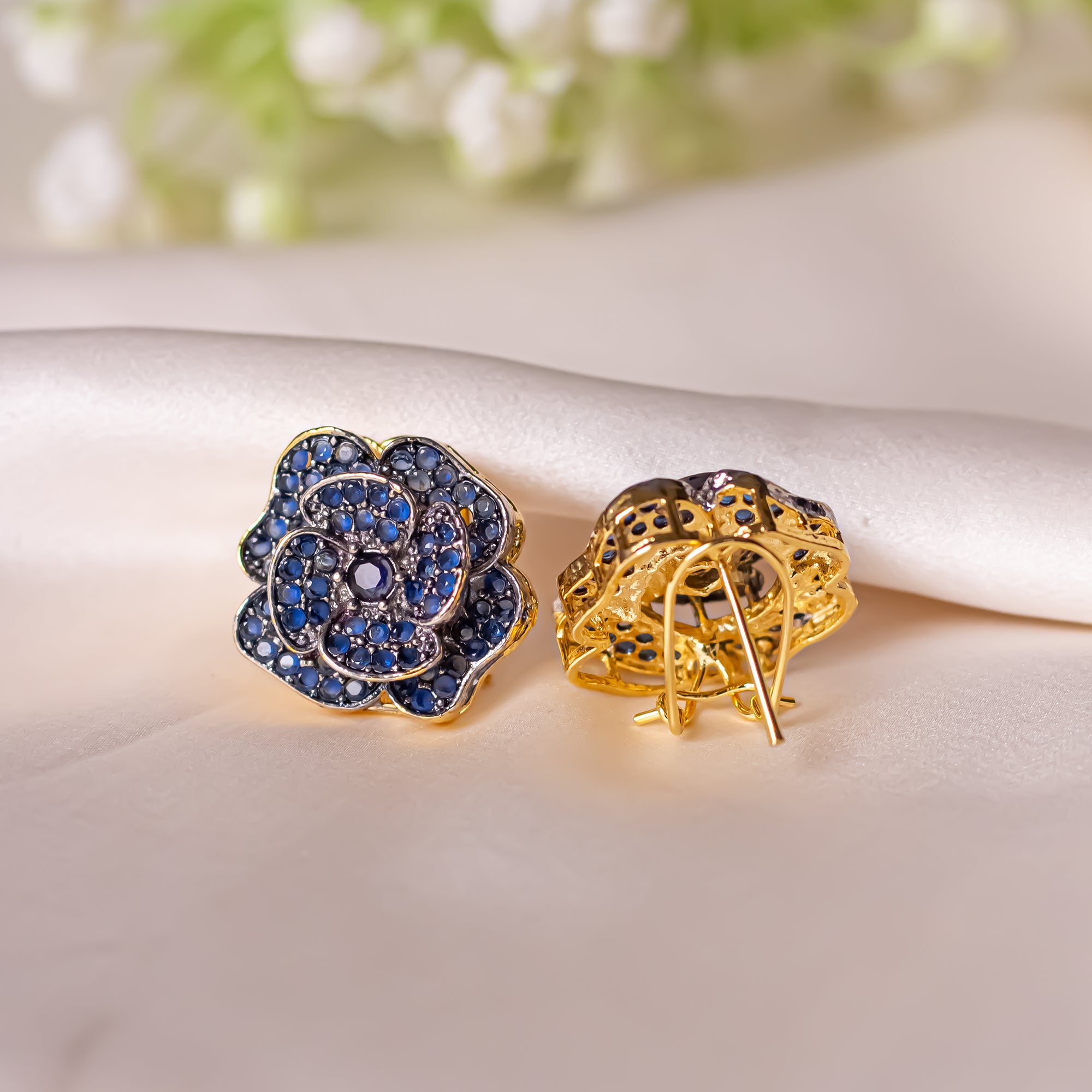 Gul-e-Roshan Earrings