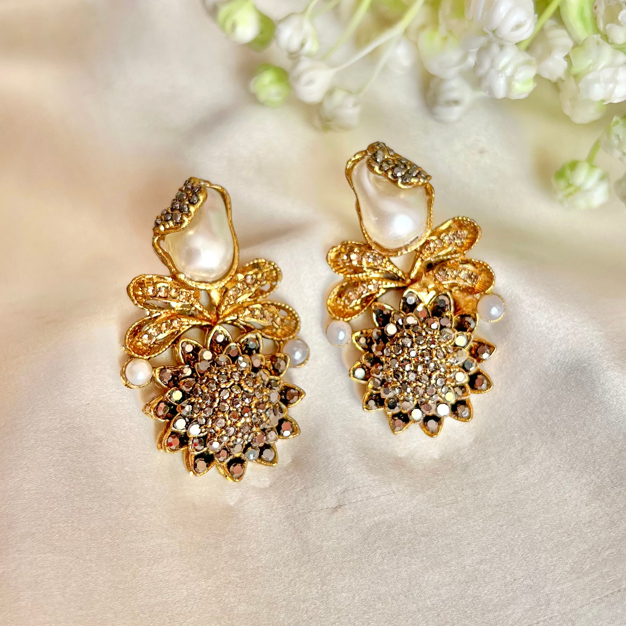 Gulpari Earring