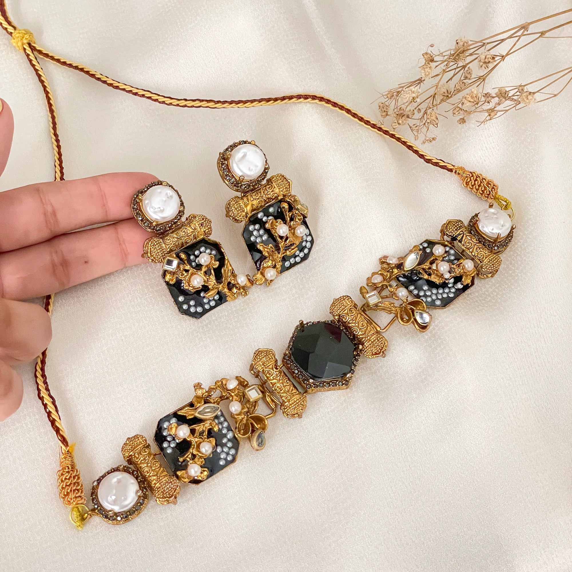 Shan-e-Heera Choker Set