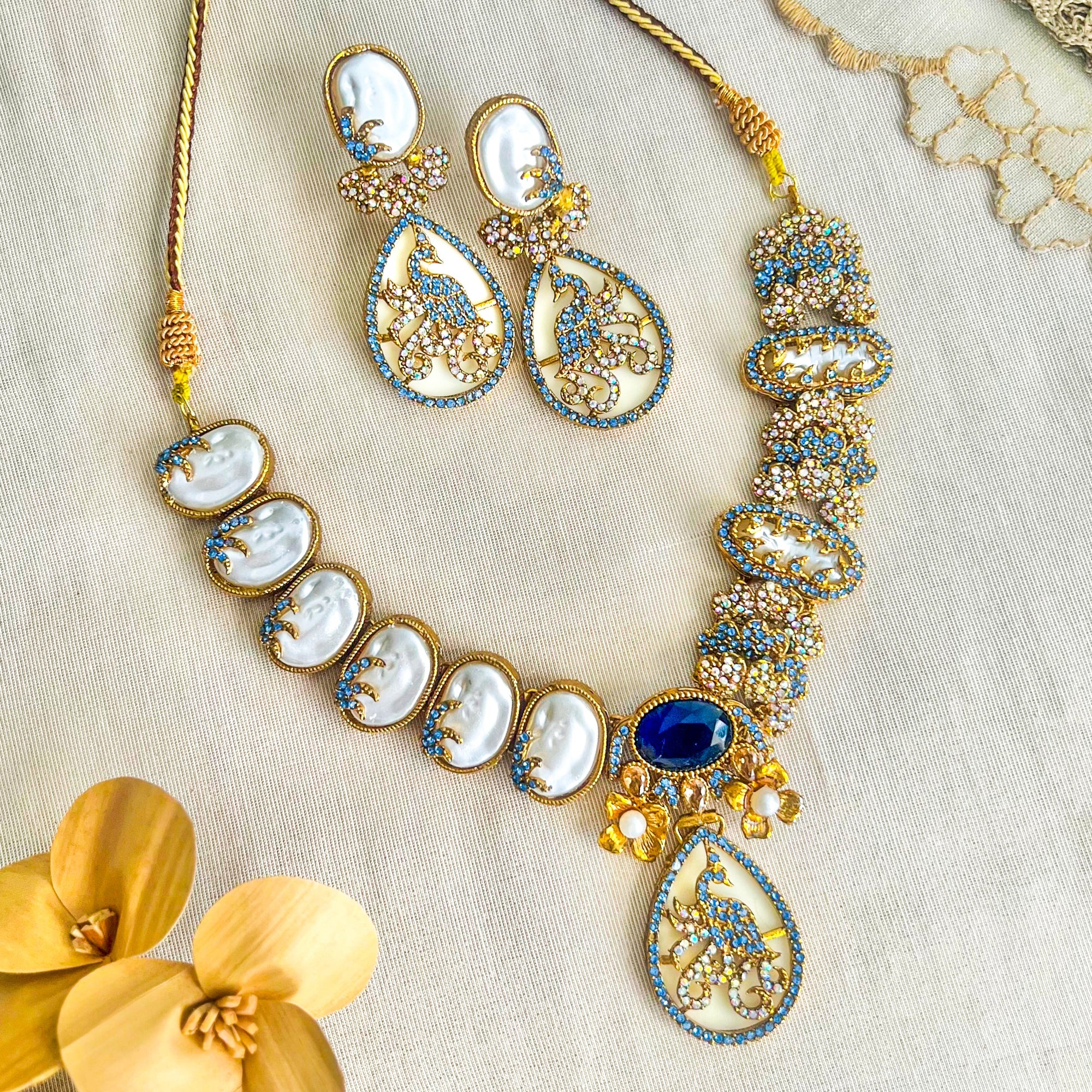 Raqs-e-Mina Necklace Set