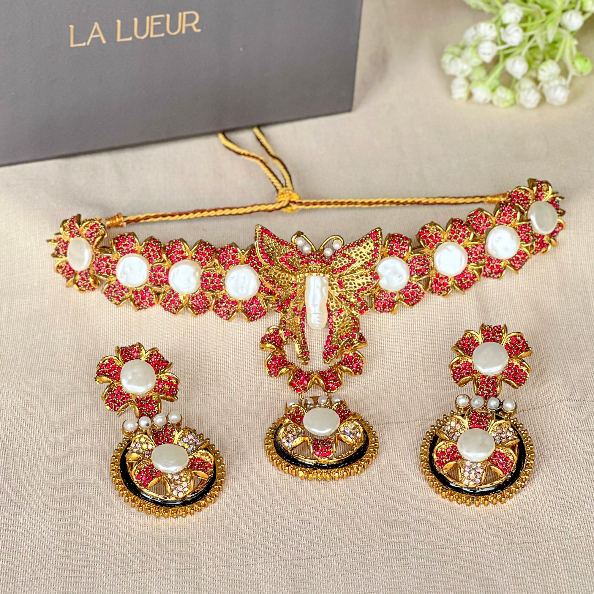 Parwana Choker Set