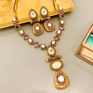 Rang-e-Deewan Pearl Mughal Charm Necklace